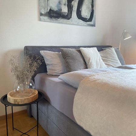 Crown Living Design Apartment - 2 Schlafzimmer - Kueche - Gratis Parkplatz - Abstellraum Fuer Fahrraeder/Ski Mader 외부 사진