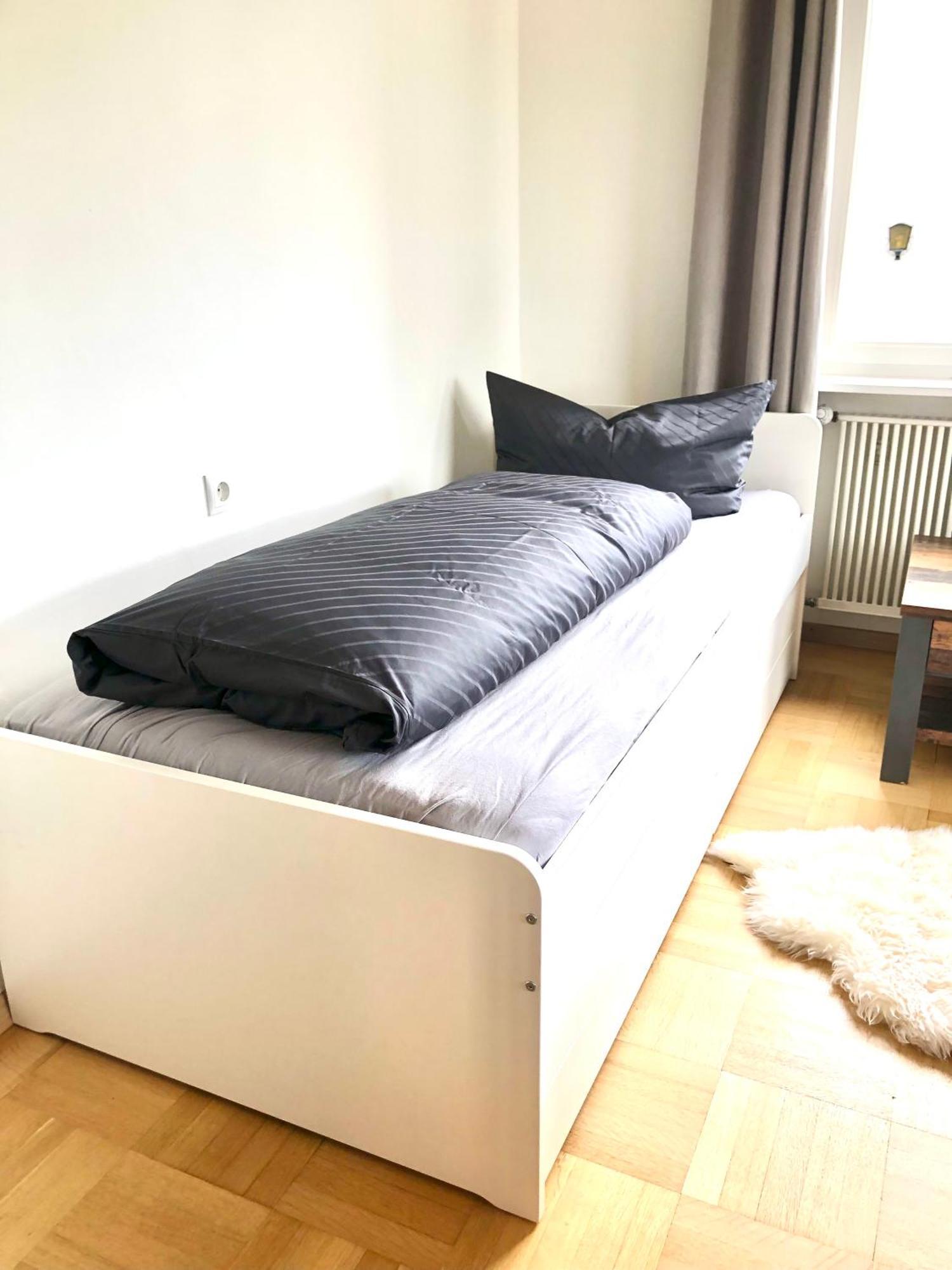 Crown Living Design Apartment - 2 Schlafzimmer - Kueche - Gratis Parkplatz - Abstellraum Fuer Fahrraeder/Ski Mader 외부 사진