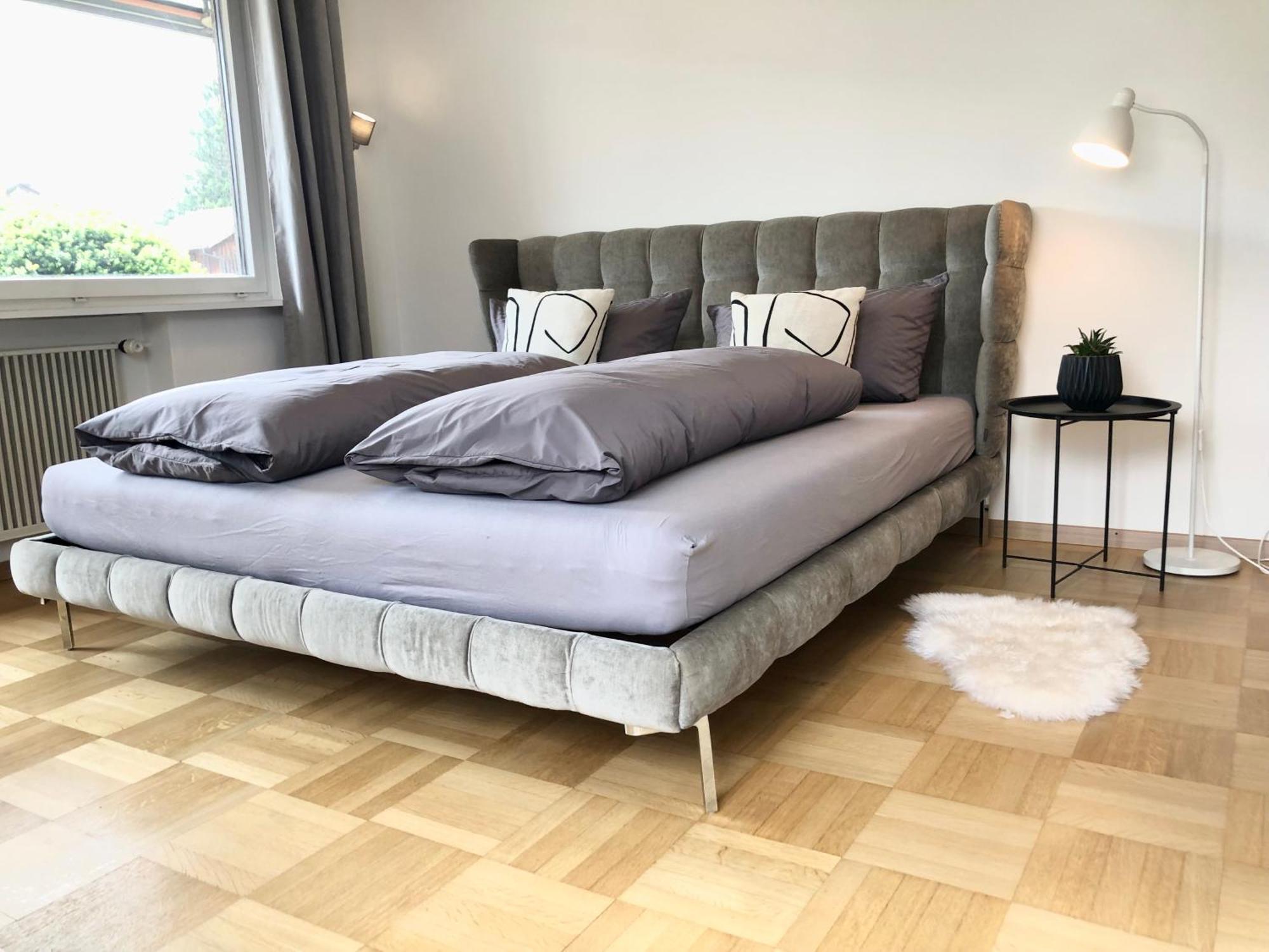 Crown Living Design Apartment - 2 Schlafzimmer - Kueche - Gratis Parkplatz - Abstellraum Fuer Fahrraeder/Ski Mader 외부 사진