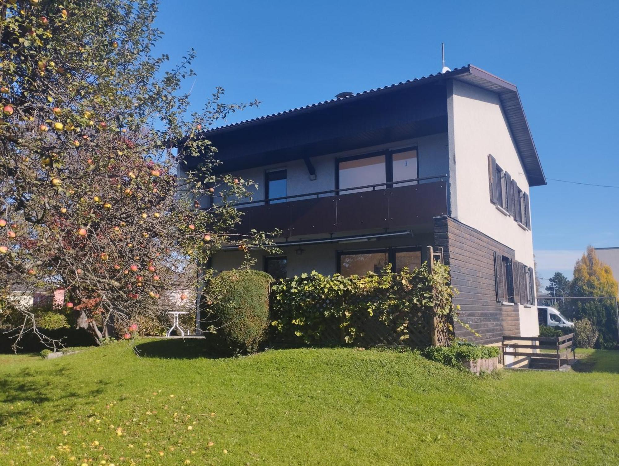 Crown Living Design Apartment - 2 Schlafzimmer - Kueche - Gratis Parkplatz - Abstellraum Fuer Fahrraeder/Ski Mader 외부 사진